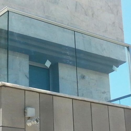 apartment-glass-railing