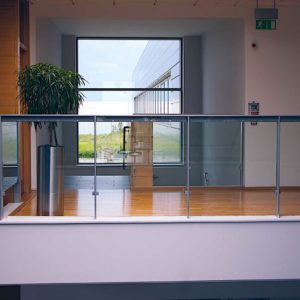 glass-railings-installaer-web