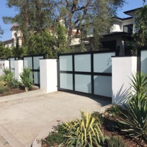 residential-glass-railing-gate-doors